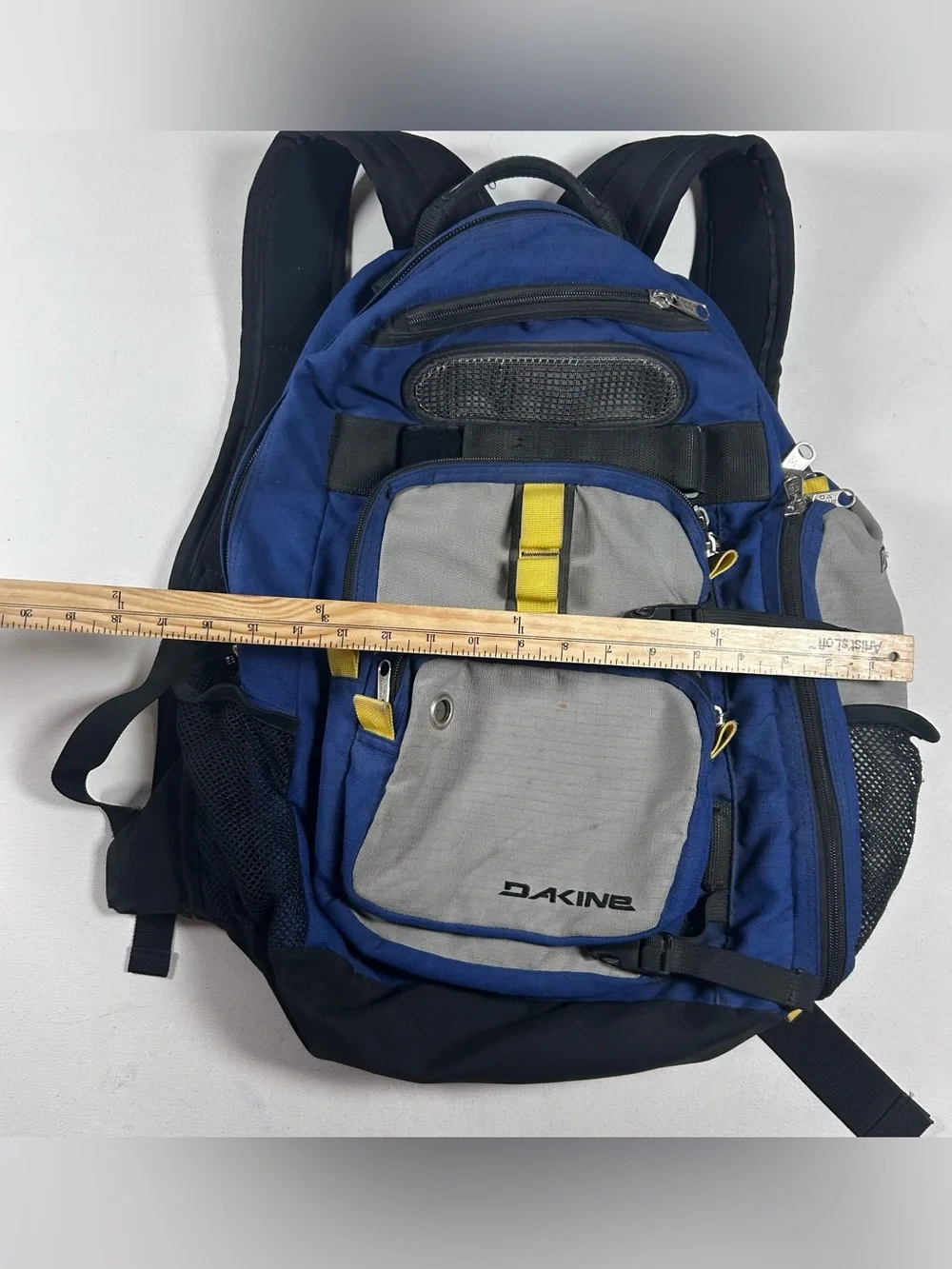 Dakine Mission 26L Skateboard/Snowboard Backpack Bag Colorblock Utility
